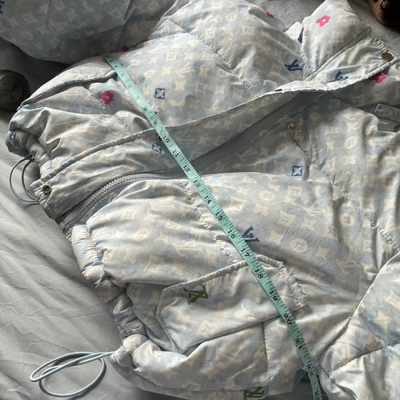 Louis Vuitton Monogram Puffer Jacket w/ Detachable Hood - Picture 13 of 14